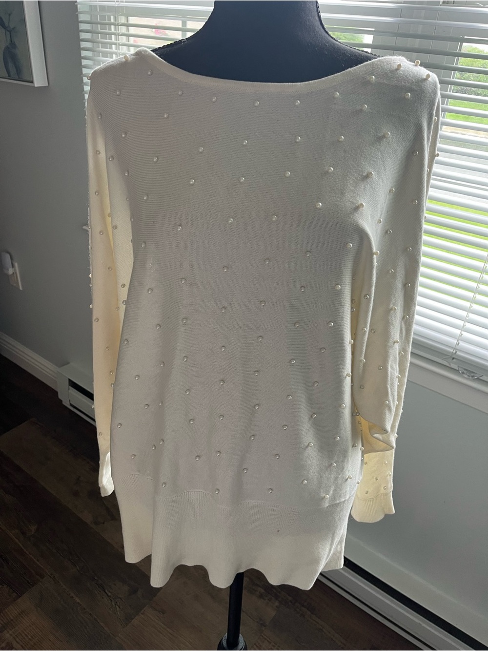 Colleen Lopez Cream Pearl-Embellished Off-the-Shoulder Sweater